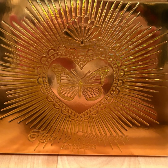 MELT COSMETICS
Amor y Mariposas Pressed
Pigment Eyeshadow Palette - Picture 2 of 2